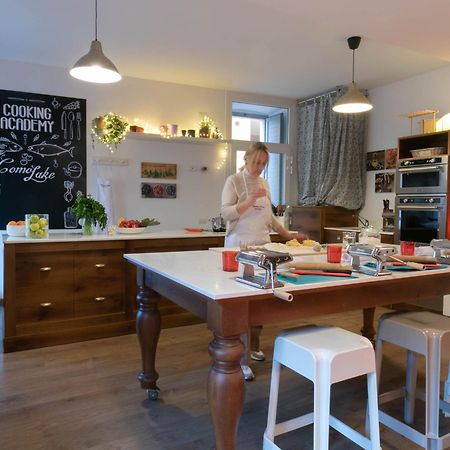 Mamma Ciccia Holiday Home - Conventino Манделло-дель-Ларио Экстерьер фото