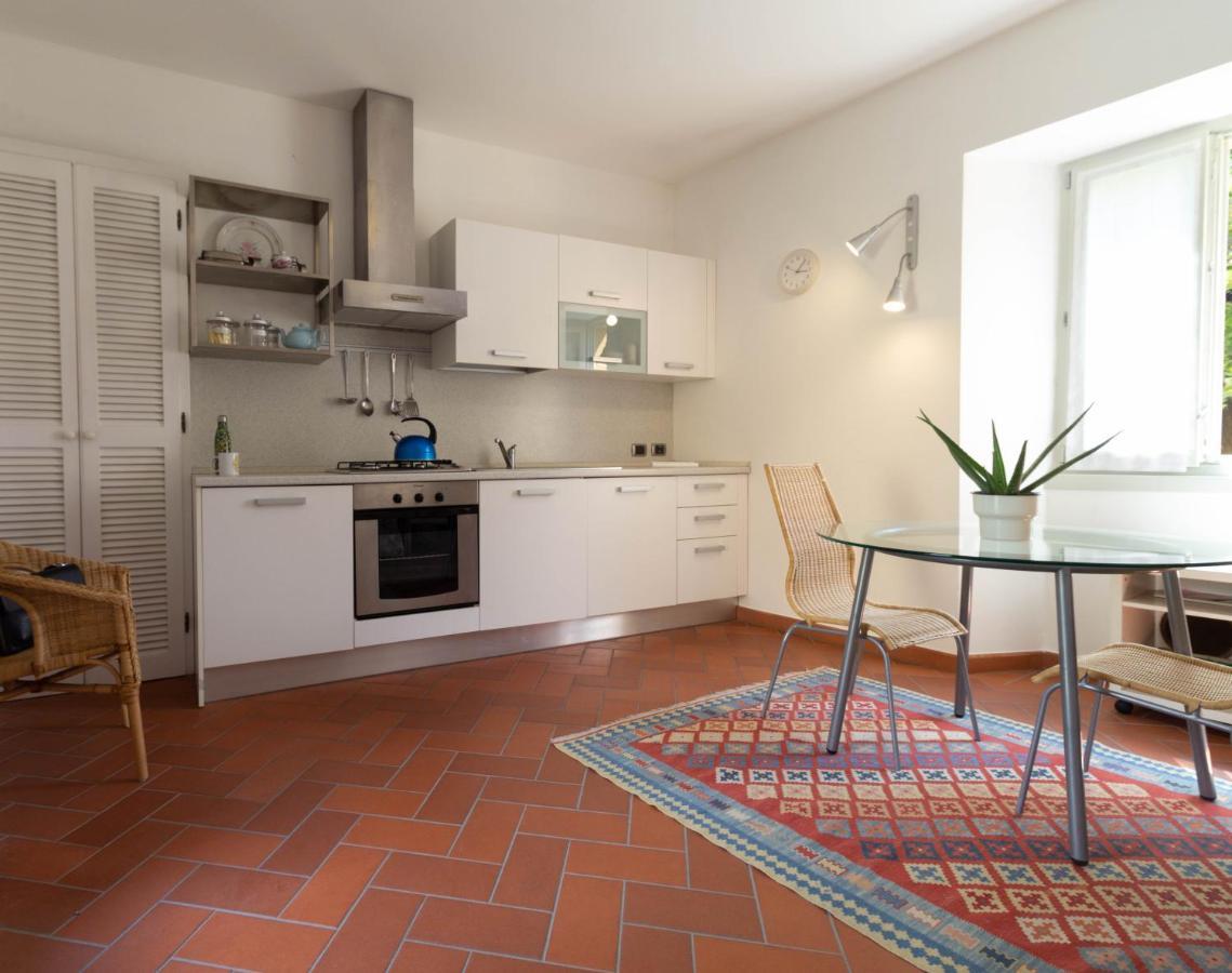 Mamma Ciccia Holiday Home - Conventino Манделло-дель-Ларио Экстерьер фото