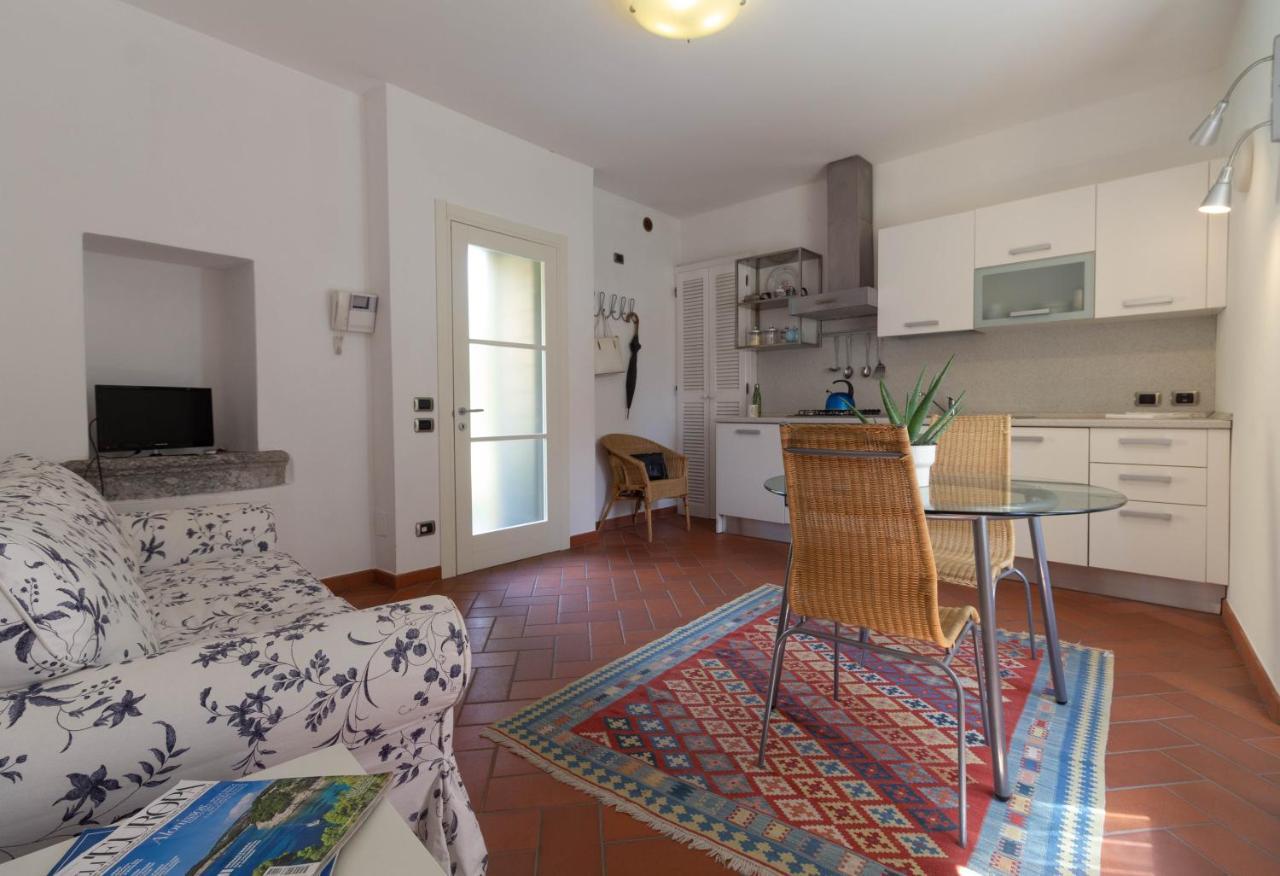 Mamma Ciccia Holiday Home - Conventino Манделло-дель-Ларио Экстерьер фото